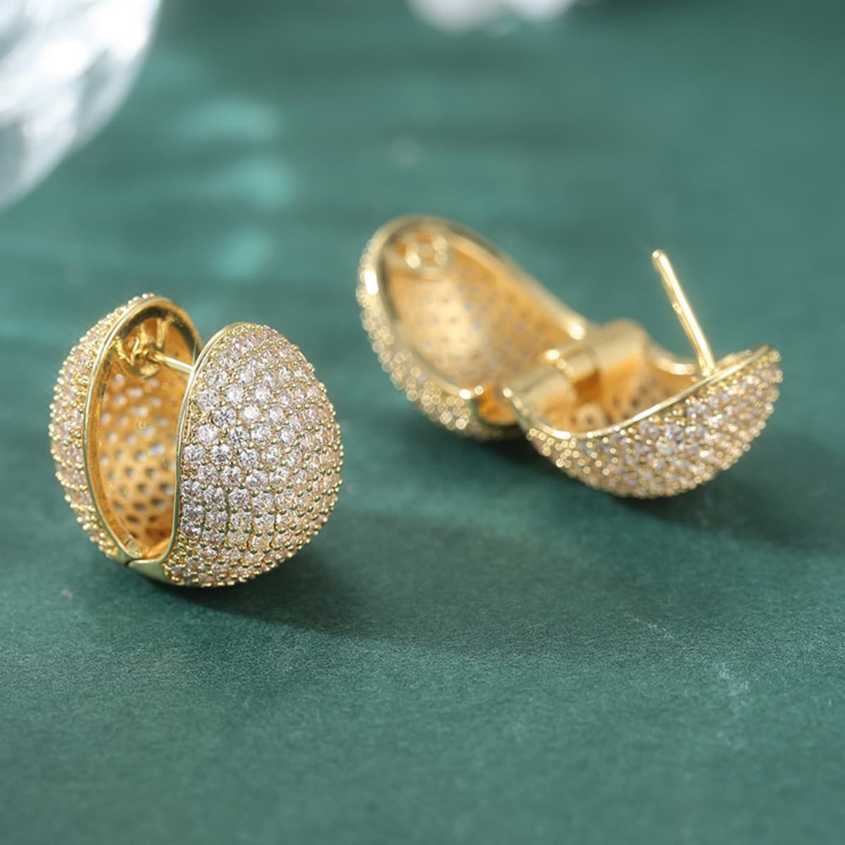 Unisex Copper Synthetic Zirconia Curved Earrings